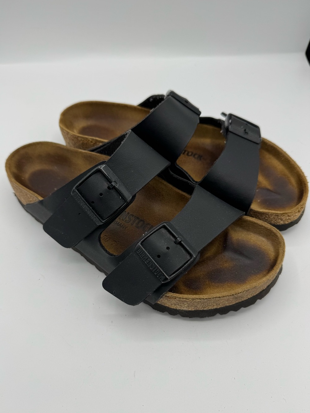 Birkenstock Arizona soft footbed Black Two-Strap leather Sandals size 7 comfort